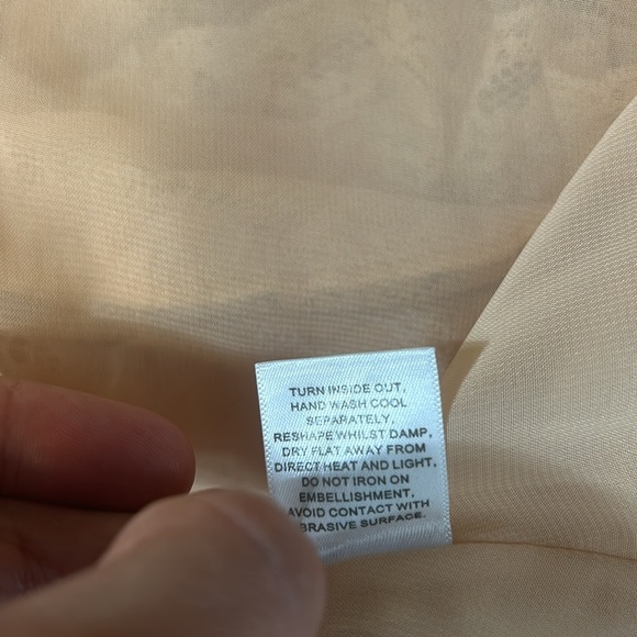 Wildfox lace mini cream ruffle skirt size small - Picture 9 of 9